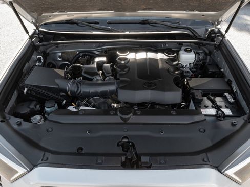 Used 2024 Toyota 4Runner SR5 image 39