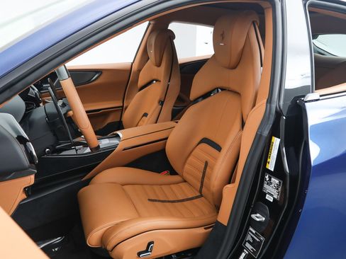 Certified 2024 Ferrari Purosangue image 5