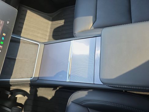 Used 2026 Tesla Model Y 2WD image 25
