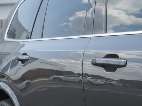 Used 2023 Volvo XC90 T8 Ultimate w/ Protection Package Premier AWD/4WD image 16