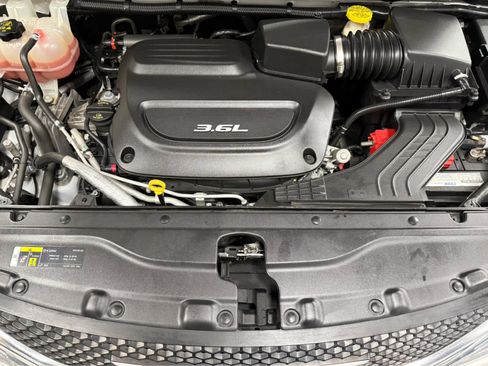 Used 2019 Chrysler Pacifica Touring-L Plus w/ Advanced Safetytec Group image 35