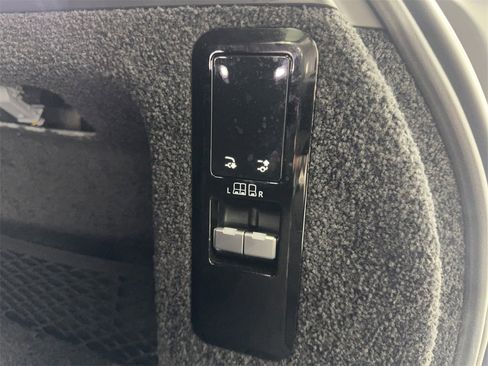 Used 2023 Land Rover Range Rover SE image 83