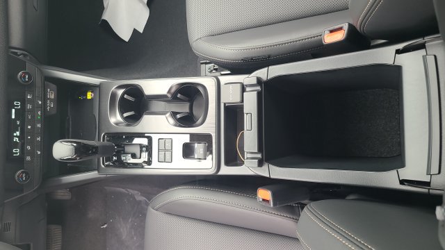 New 2026 Subaru Outback Limited AWD/4WD image 16