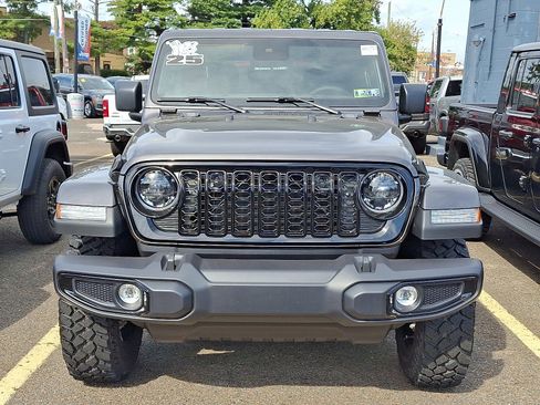 New 2025 Jeep Gladiator Sport image 2