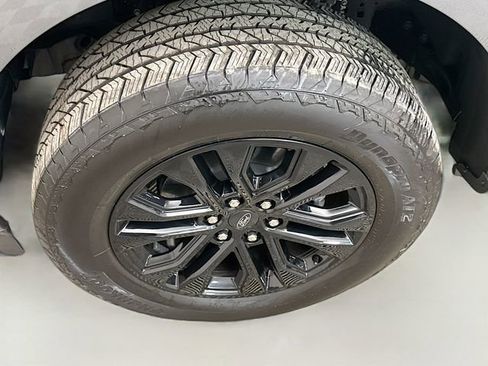 Used 2025 Ford F150 Lariat w/ Equipment Group 501A Mid image 32