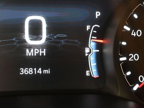 Used 2025 Jeep Compass Trailhawk AWD/4WD image 16