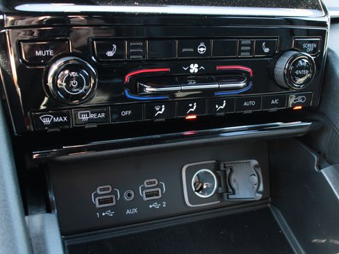 New 2025 Jeep Grand Cherokee L Altitude image 19