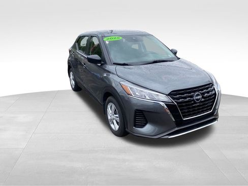 Certified 2025 Nissan Kicks Play S FWD image 9
