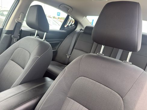 Certified 2022 Nissan Altima 2.5 SV FWD image 27