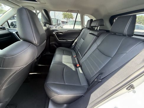 Used 2025 Toyota RAV4 XLE Premium FWD image 30