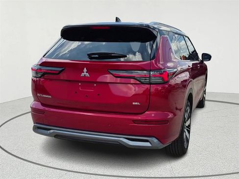 New 2025 Mitsubishi Outlander SEL image 6
