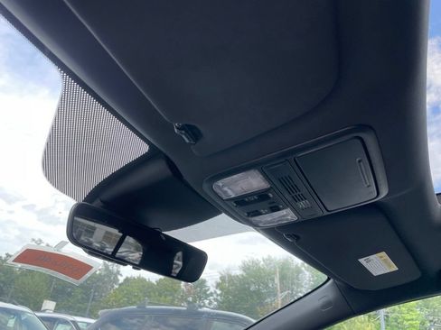 Used 2023 Honda Odyssey Sport image 28