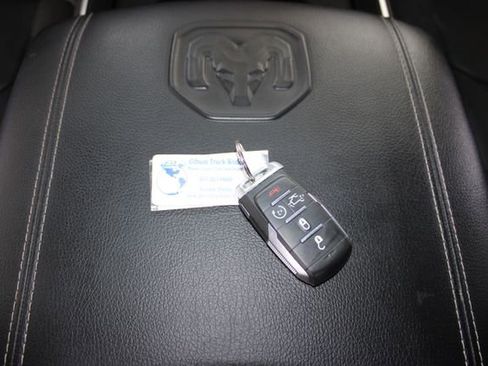 Used 2024 RAM 1500 Laramie AWD/4WD image 30