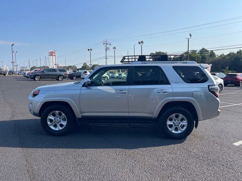 Used 2018 Toyota 4Runner SR5 Premium image 13
