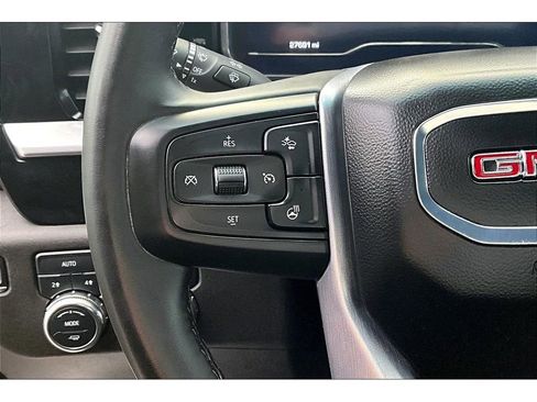Used 2024 GMC Sierra 1500 SLE image 12