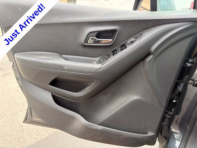 Used 2016 Chevrolet Trax LT w/ LT Convenience Package FWD image 20