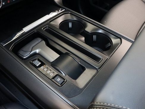 New 2025 Ford F150 Lariat w/ Equipment Group 502A High image 31