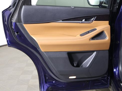 Used 2023 INFINITI QX60 Sensory w/ Cargo Package image 32