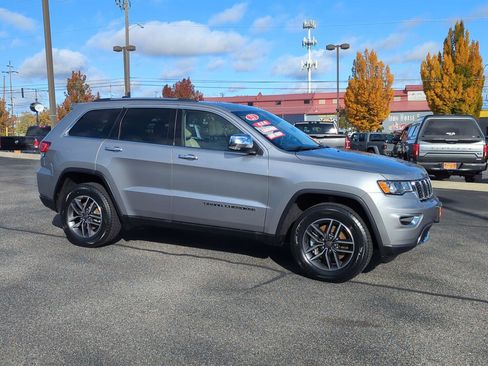 Used 2021 Jeep Grand Cherokee Limited w/ Trailer Tow Group IV image 1