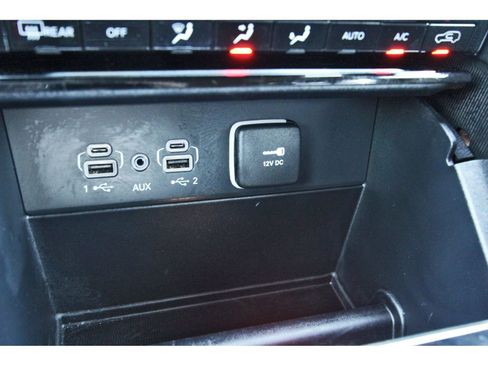 Used 2025 Jeep Grand Cherokee L Limited w/ Black Appearance Package image 29