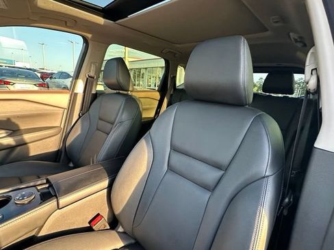 Used 2023 Nissan Rogue SL AWD/4WD image 25