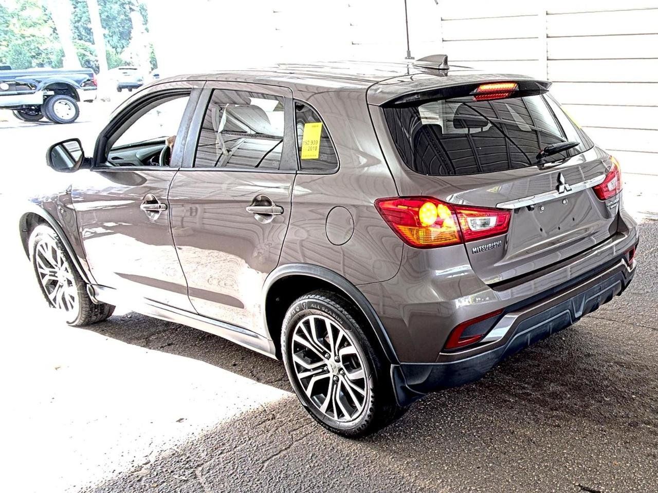 Used 2018 Mitsubishi Outlander Sport ES FWD image 4