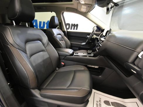 Used 2022 Nissan Pathfinder SL w/ SL Premium Package image 18