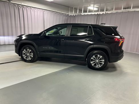 Used 2025 Chevrolet Equinox LT image 4