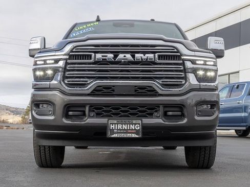 Used 2025 RAM 2500 Laramie image 29