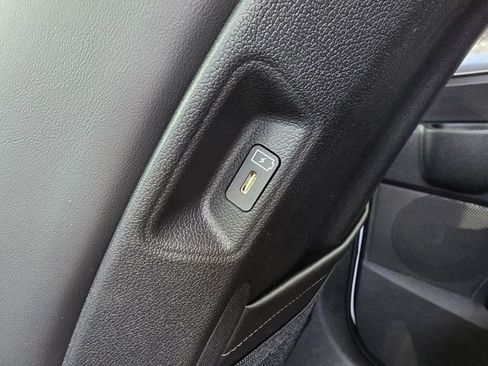 Used 2025 Kia Sorento S image 15