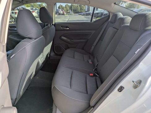 Used 2022 Nissan Altima 2.5 S FWD image 14