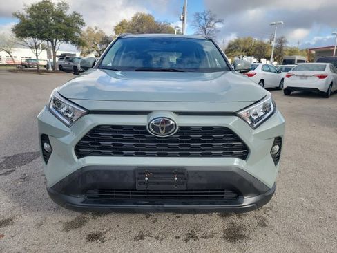 Used 2020 Toyota RAV4 XLE w/ Convenience Package image 2