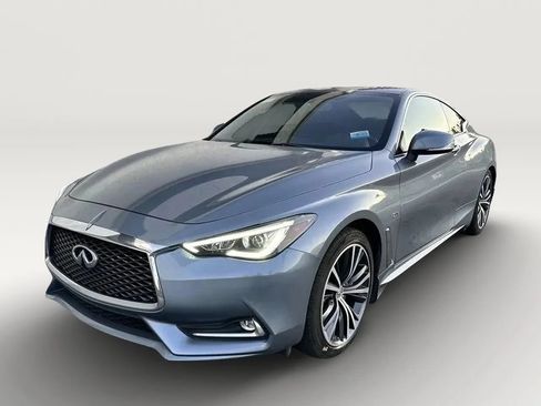 Used 2017 INFINITI Q60 2.0t RWD image 8