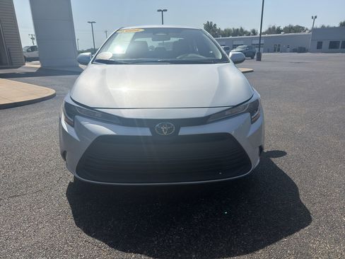 Used 2024 Toyota Corolla LE FWD image 3