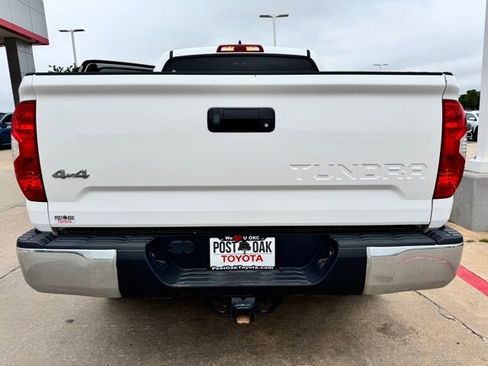 Used 2020 Toyota Tundra SR5 w/ SR5 Upgrade Package AWD/4WD image 14