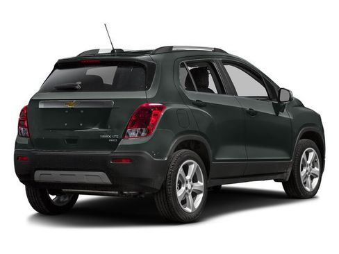 Used 2016 Chevrolet Trax LTZ FWD image 2