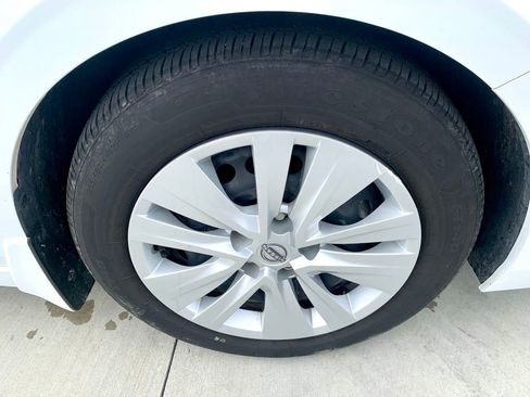 Used 2025 Nissan Sentra S image 9