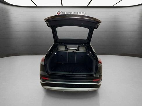Used 2024 Audi Q4 e-tron Premium Plus w/ Premium Plus image 7