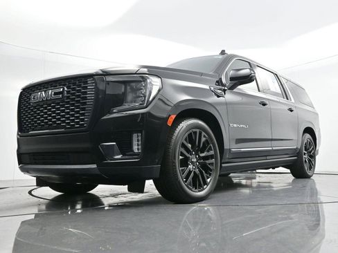 Used 2023 GMC Yukon XL Denali Ultimate w/ LPO, Floor Liner Package image 55
