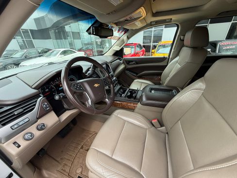 Used 2016 Chevrolet Suburban LTZ image 4