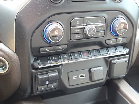 Used 2019 Chevrolet Silverado 1500 RST w/ All-Star Edition image 22