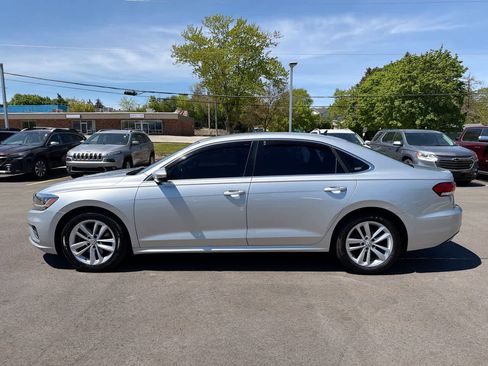 Used 2020 Volkswagen Passat 2.0T SE FWD image 10