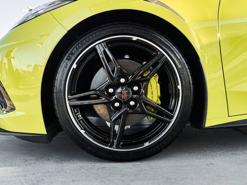 Used 2023 Chevrolet Corvette Stingray Premium Conv image 3