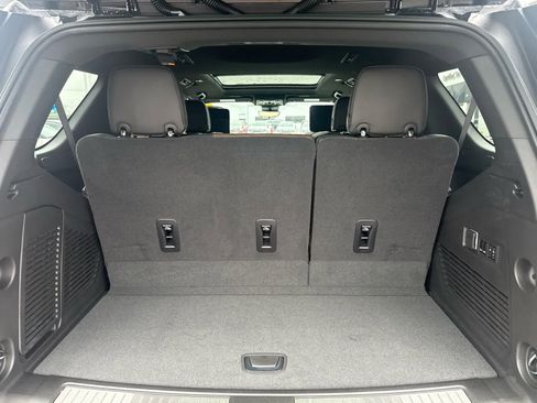 New 2026 GMC Yukon Denali Ultimate AWD/4WD image 11