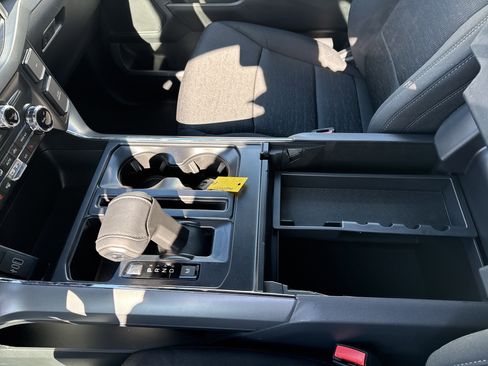 New 2026 Ford F150 XLT w/ Equipment Group 302A MID image 39