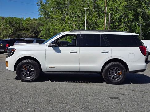 Used 2025 Ford Expedition Tremor AWD/4WD image 23