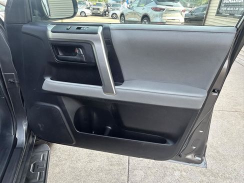 Used 2011 Toyota 4Runner Limited AWD/4WD image 16