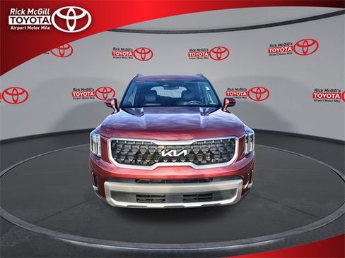 Used 2023 Kia Telluride EX X-Line image 3