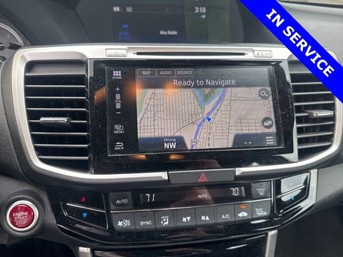 Used 2017 Honda Accord Touring image 5