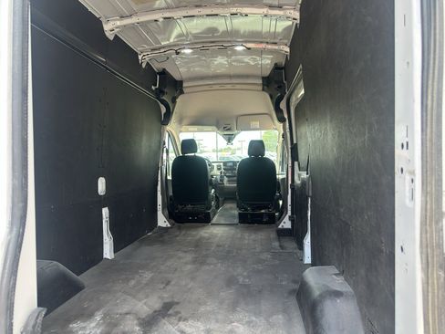 Used 2023 Ford Transit 250 148 High Roof w/ Load Area Protection Package RWD image 16